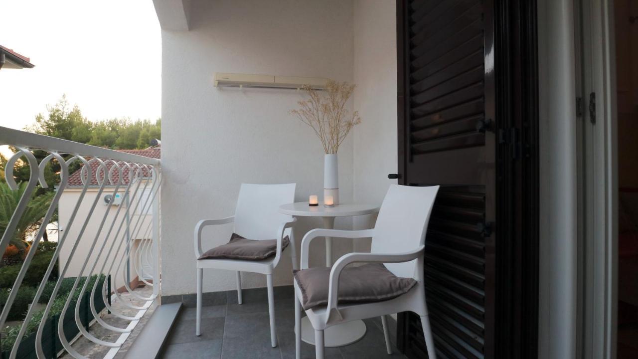 Apartment Ena - Lavica Podstrana Dış mekan fotoğraf